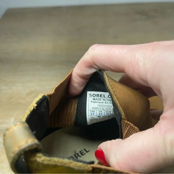 SOREL | Joan of Artic Wedge II Chelsea Boot | Camel Brown | Size 6.5 - Picture 9 of 9